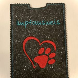 Impfausweis- Hülle „Pfotenherz“ rot